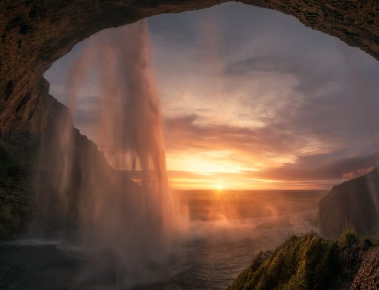 Exploring Iceland: Revealing the Rainiest Month You Need to Know About!