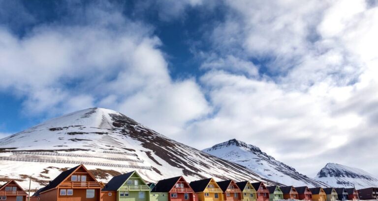 Exploring Spitsbergen: A Guide to Language on Svalbard