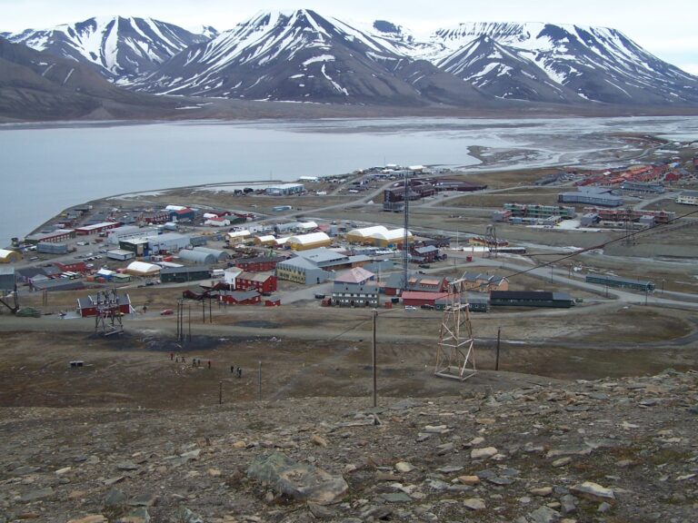 Exploring Spitsbergen: Is Internet Accessible in Svalbard?