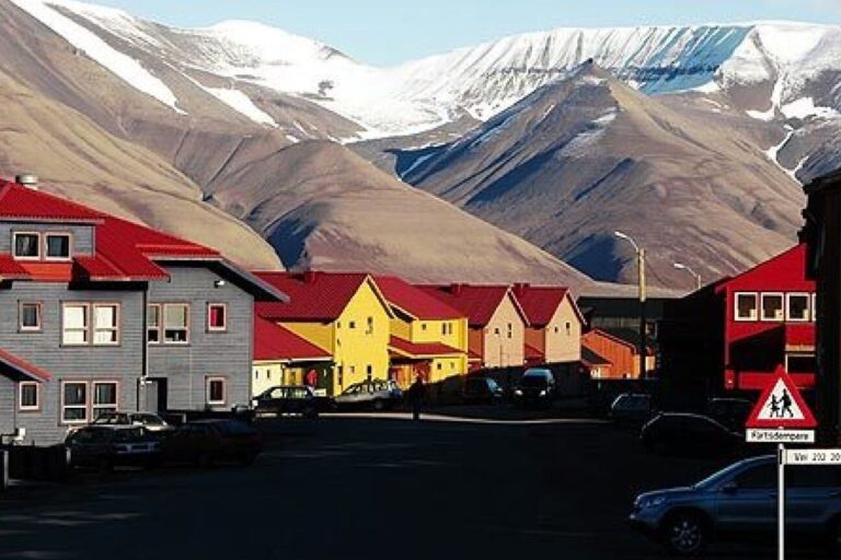 Exploring the Cost of Living in Spitsbergen: Is Svalbard an Affordable Destination?