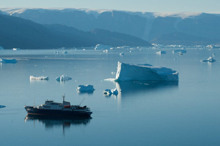 Exploring the Myth: Is it ever hot in the Arctic?