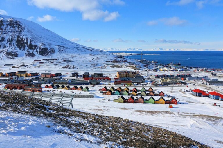 Ultimate Guide: Renting Apartments in Spitsbergen – Can I Rent an Apartment in Svalbard?