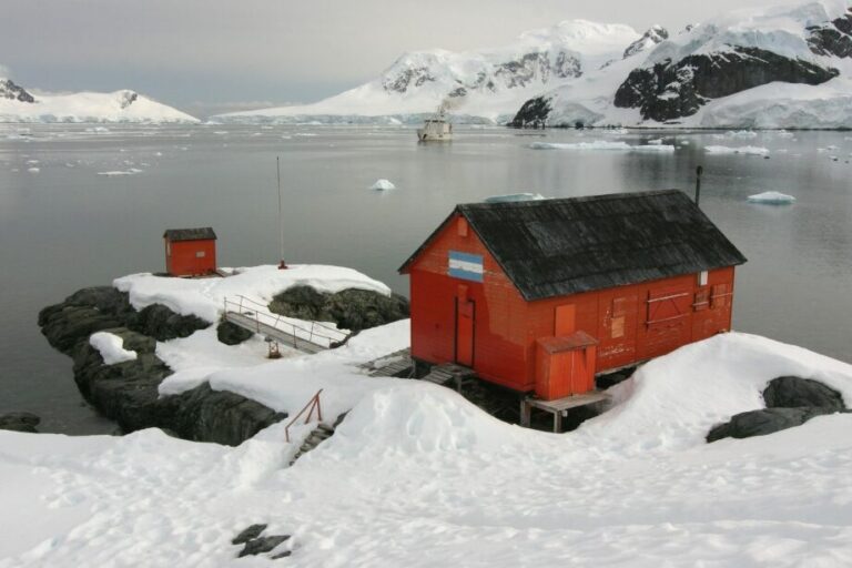Why the Arctic is an Exceptional Alternative to Antarctica – A Detailed Comparison